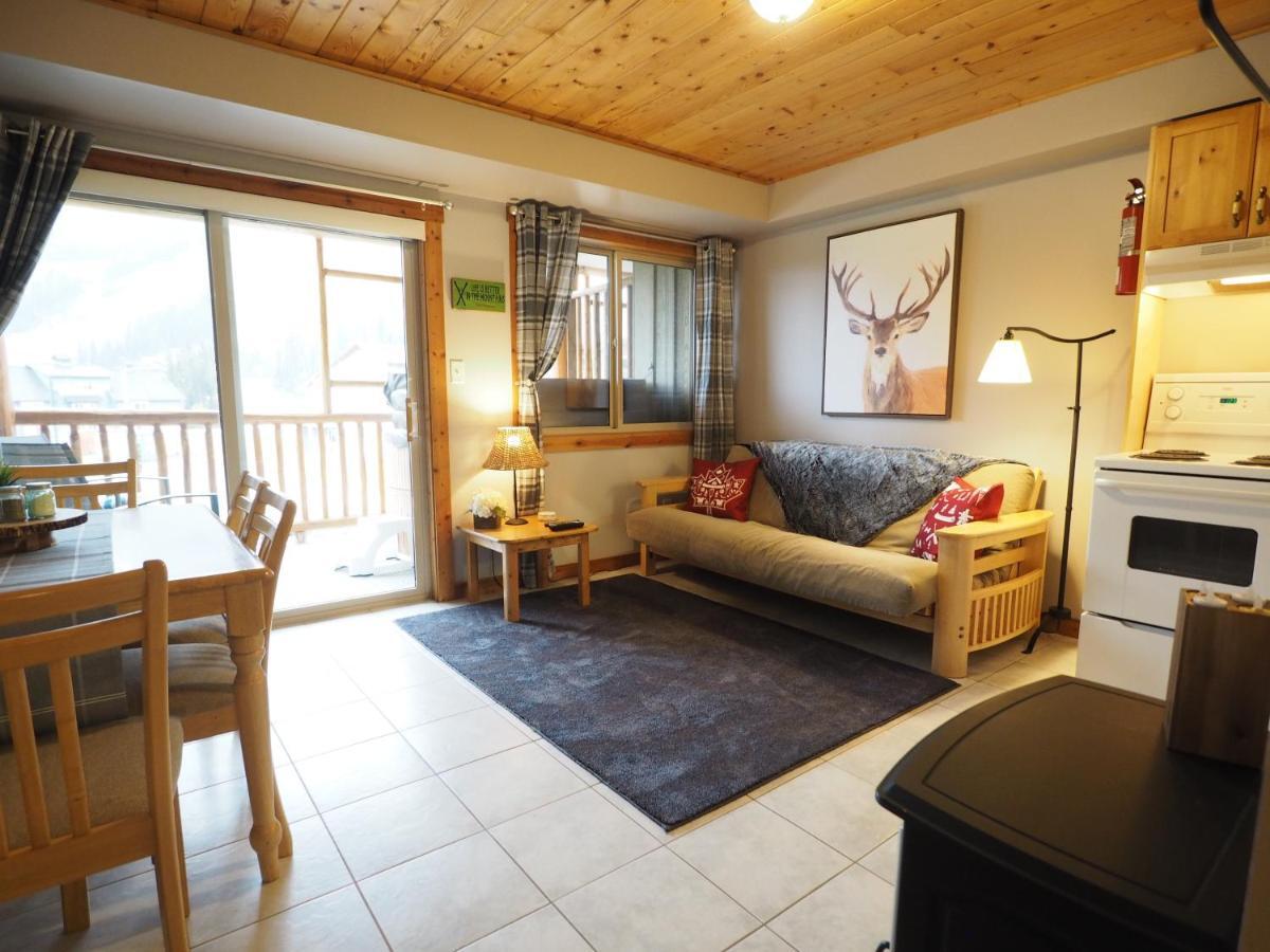 Rustic Cedar Retreat Condo Penticton Esterno foto